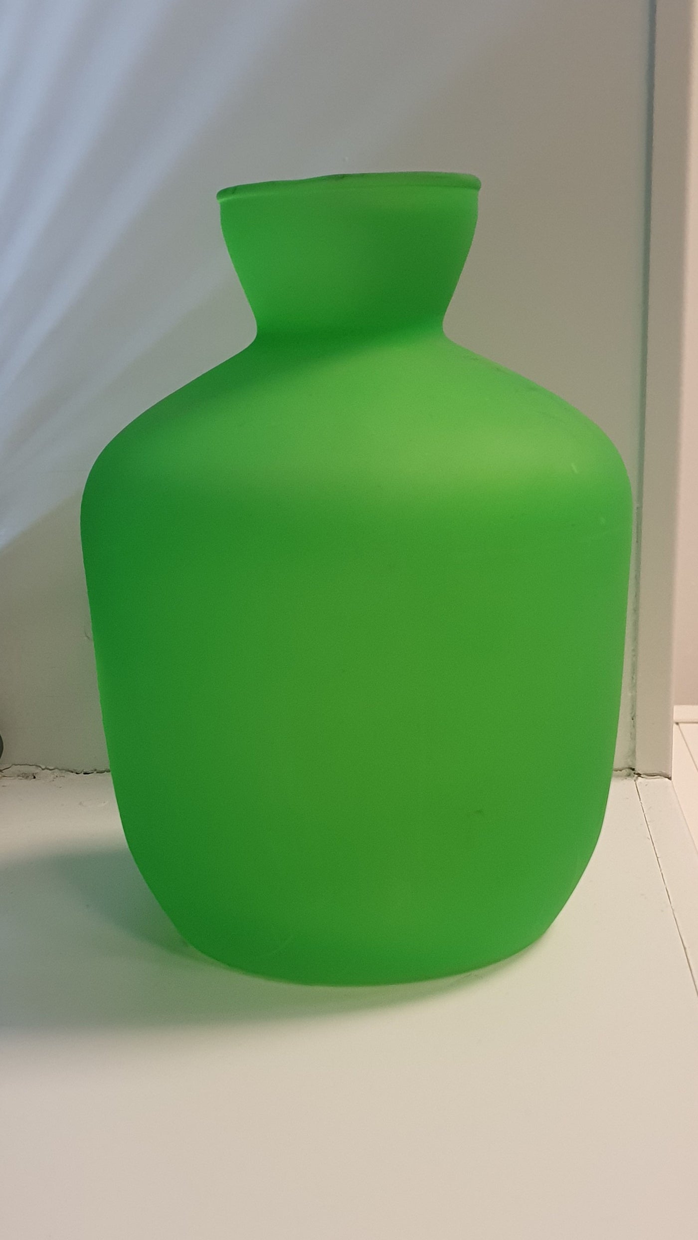 Vaas - Neon Groen 13x13x18cm